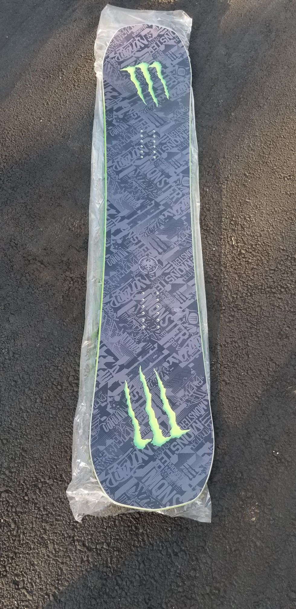 Never Summer Snowboard Monster Energy Beast Special Edition 158cm 2019 Vault Promo