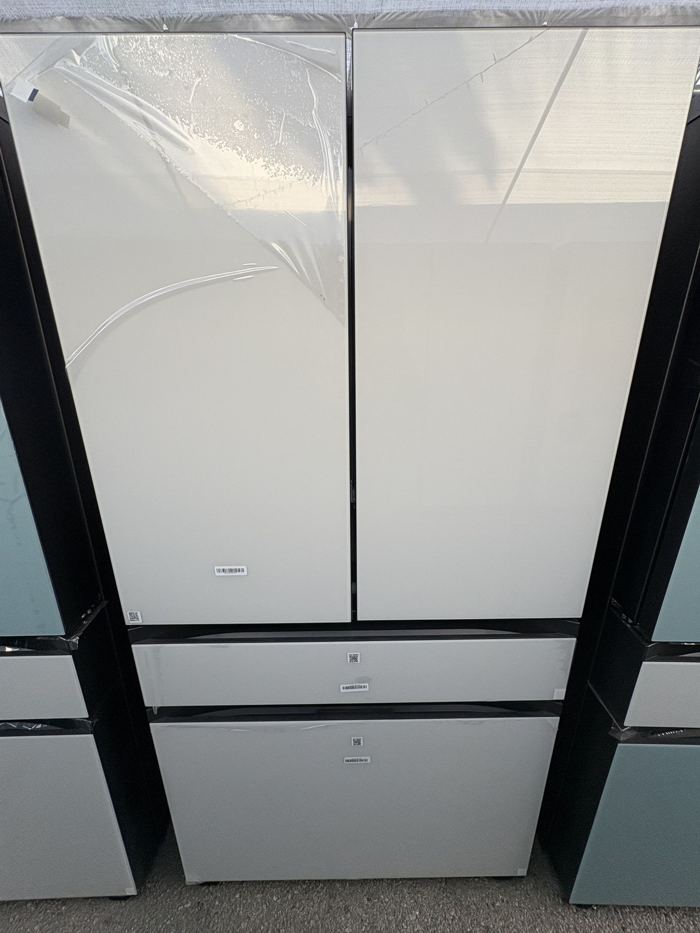 Samsung Bespoke 4 Door Refrigerator In White Glass