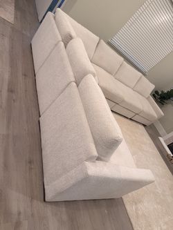 Sectional set