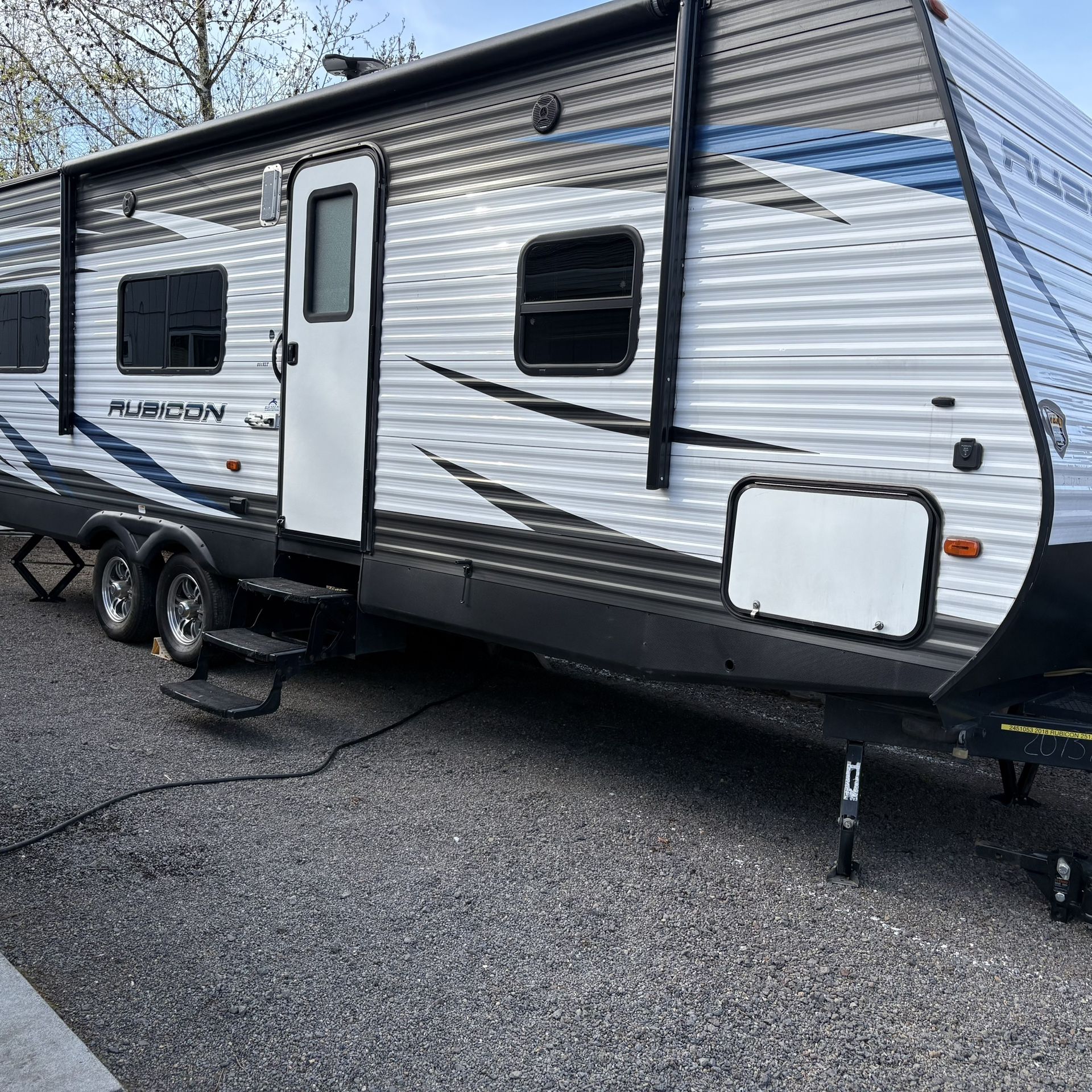2018 Dutchmen Rubicon RB 251XLT18