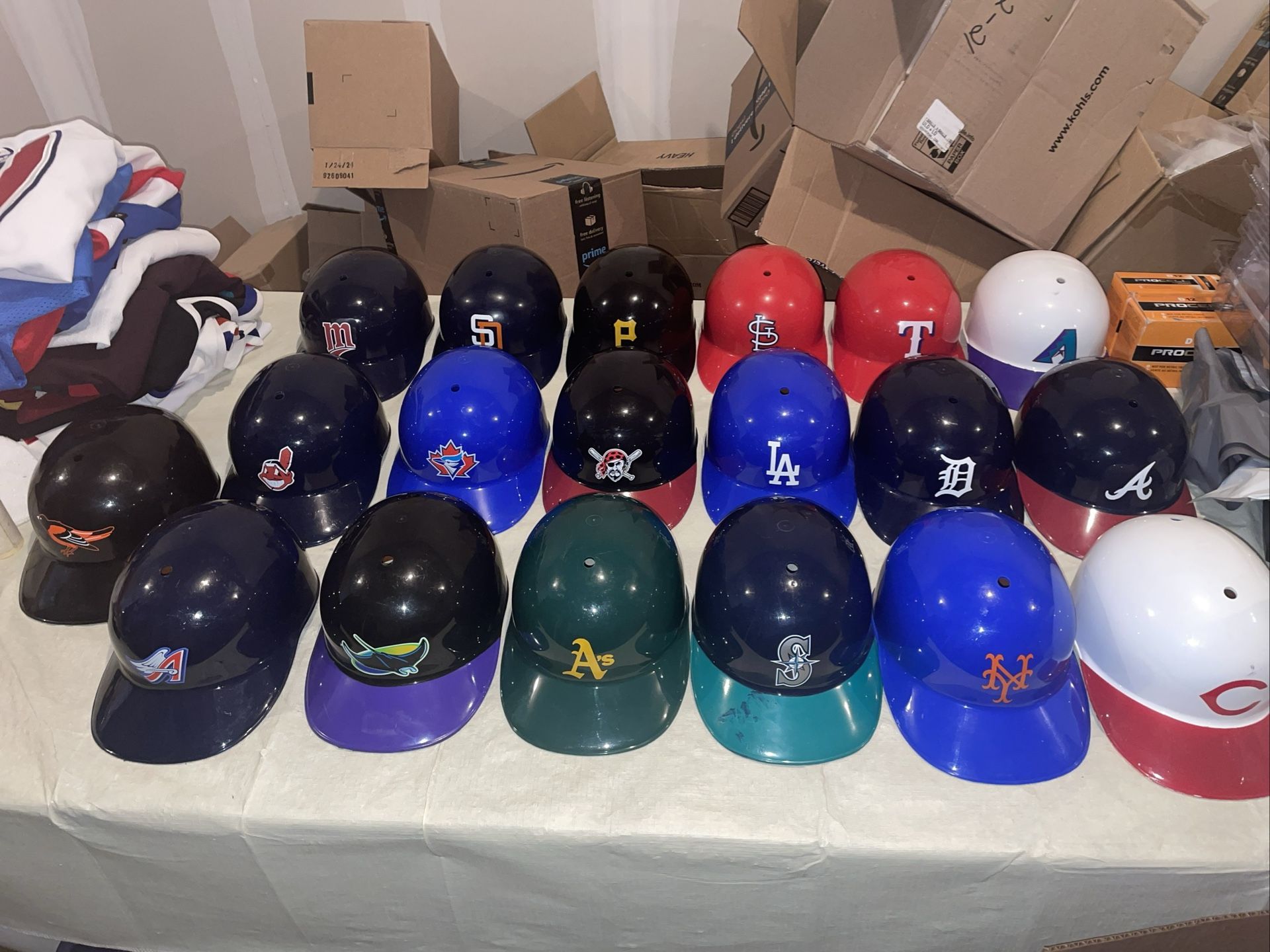 22 Vintage Laich Full Size 1969 MLB Plastic Batting Helmet Souvenir Euc Clean