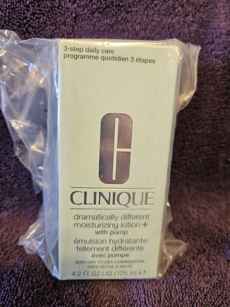 Clinique Dramatically Different Moisturizing Lotion