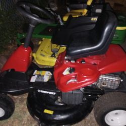 2022 Troy-Built 30 in. 10.5 HP Briggs and Stratton Engine 6-Speed -

