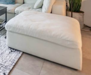 White ottoman