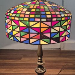 1906 Brass lamp with hand made Tiffany style Globe
Lamp 
Height 29"
Glass globe
Height 7"
Width 15
Cash or Venmo only in person 
Scammers will be repo