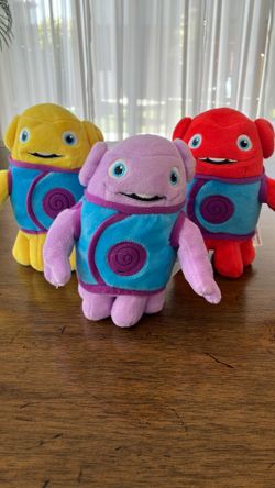 DreamWorks "Home" Boov Plush Trio – 6” Oh Figures (Purple, Red, Yellow)