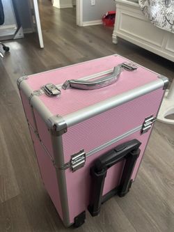 Makeup or nail travel case