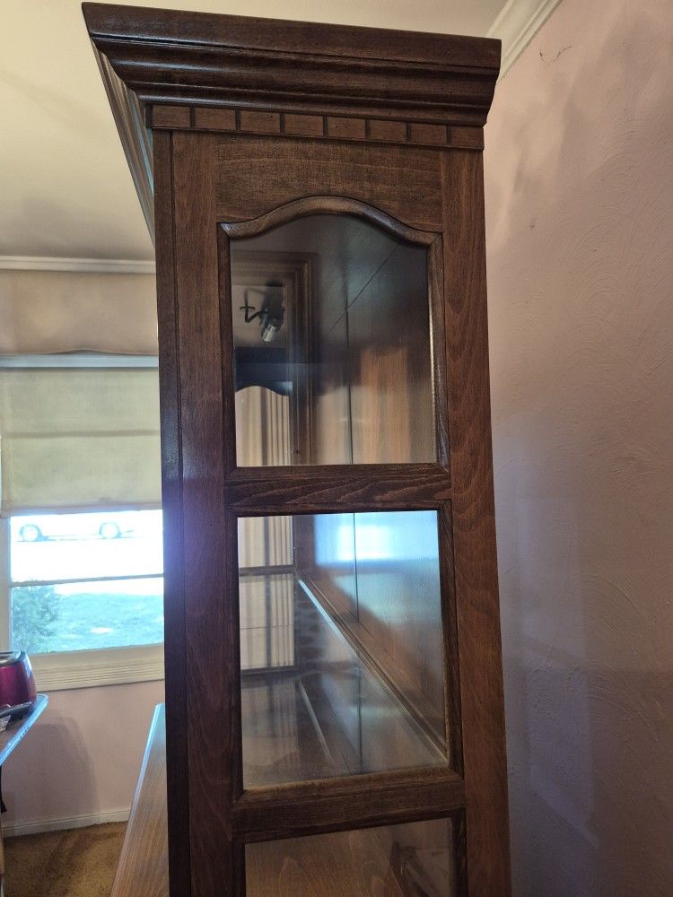 Vintage Wood China Cabinet. Beautiful Style. Family Airloom.