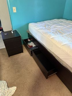 Full Size Bed With Mattress And Nightstand