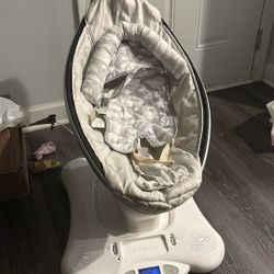 4moms Baby Swing 