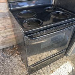 GE Electric Stove