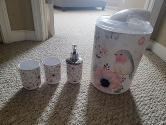 Bathroom set for girls