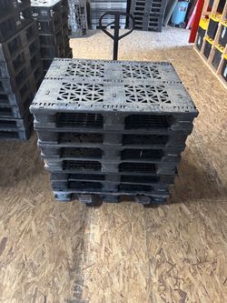 40 x 32 Heavy Duty Pallets ( FOUNDATION PURPOSES/ DIY PROJECTS)