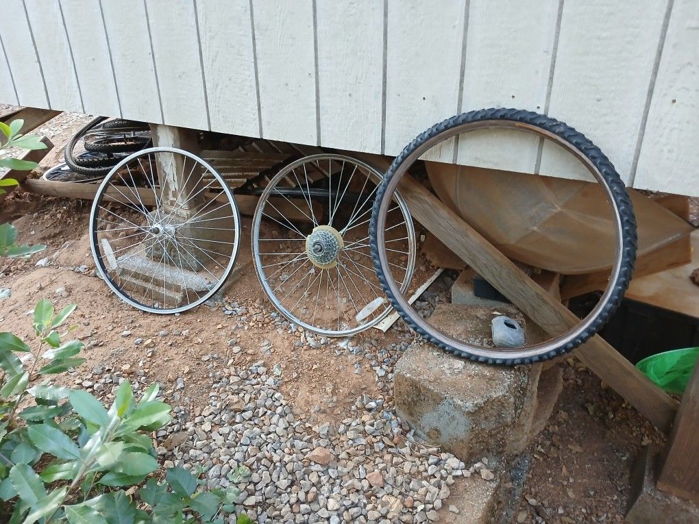 Two 26 inch Rims And One Tire 