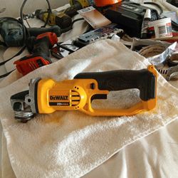 DeWalt Grinder Model Number Dcg412