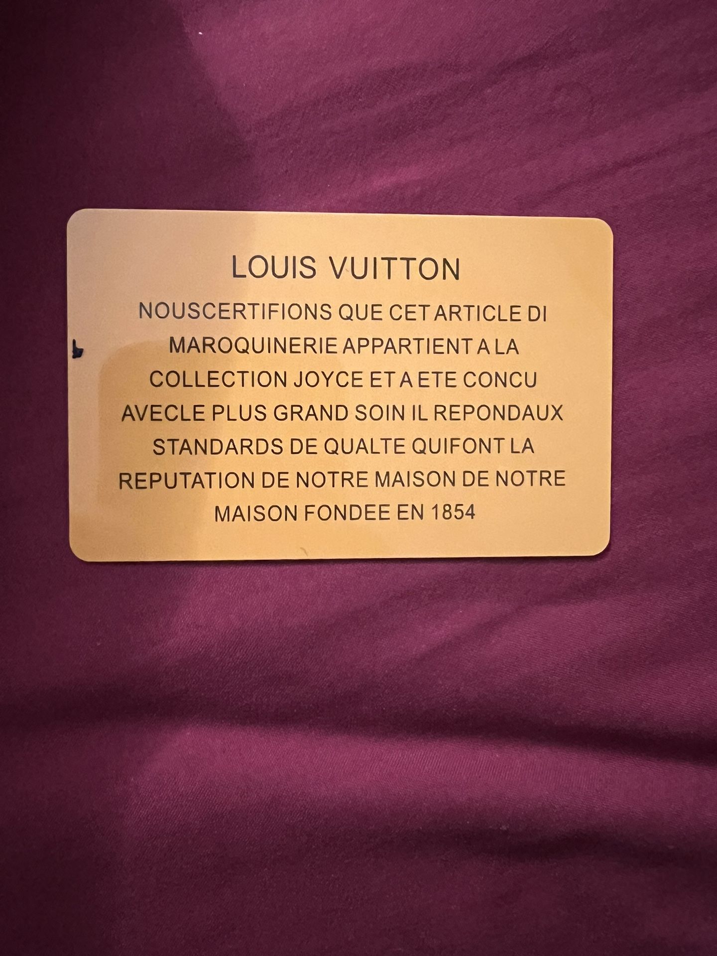 Red Supreme Louis Vuitton Belt for Sale in Fort Worth, TX - OfferUp