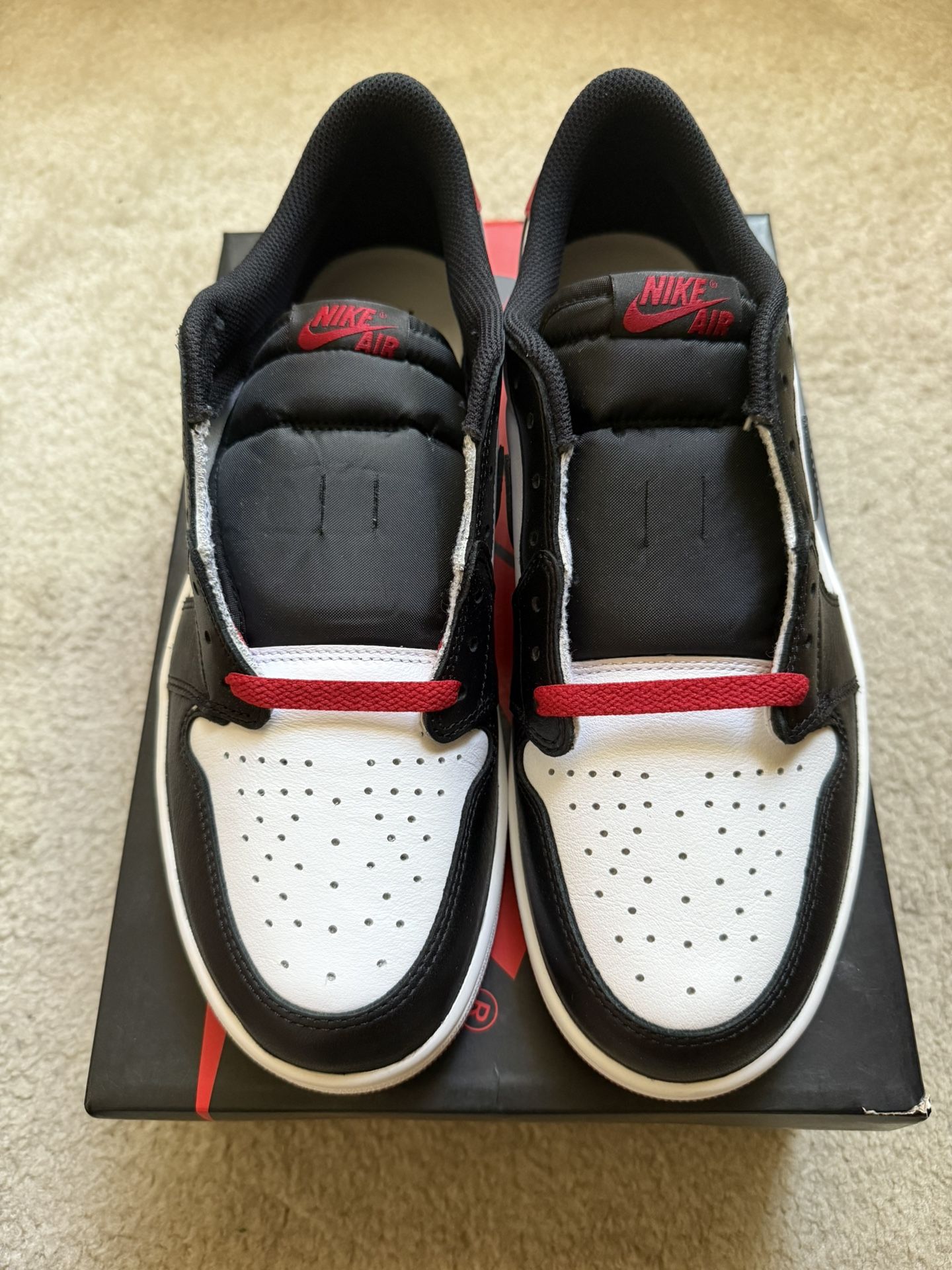 Jordan 1 Black Toe Lows