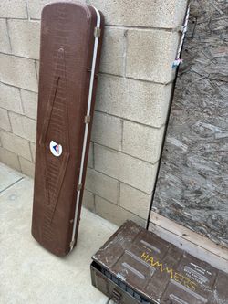 Hard case and metal container