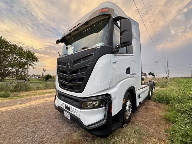 2022 Nikola Tre Truck