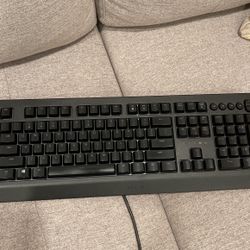 Razer Cynosa V2 Gaming Keyboard With RGB Lights