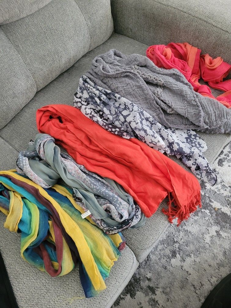 Scarfs
