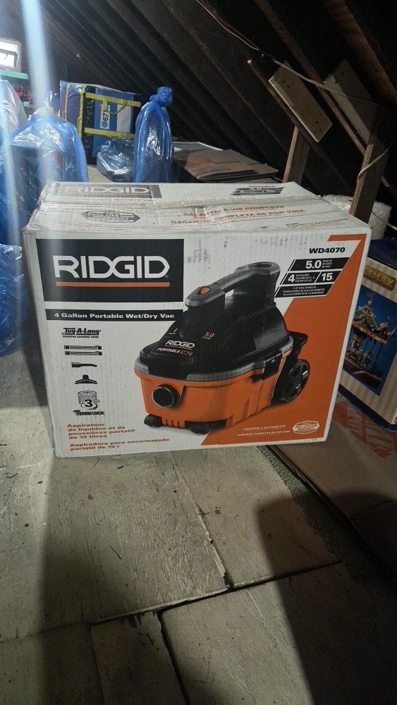 RIDGID PORTABLE VAC 5.0HP BRAND NEW NEVER OPEN 