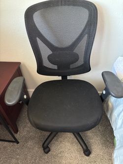 Black computer desk chair