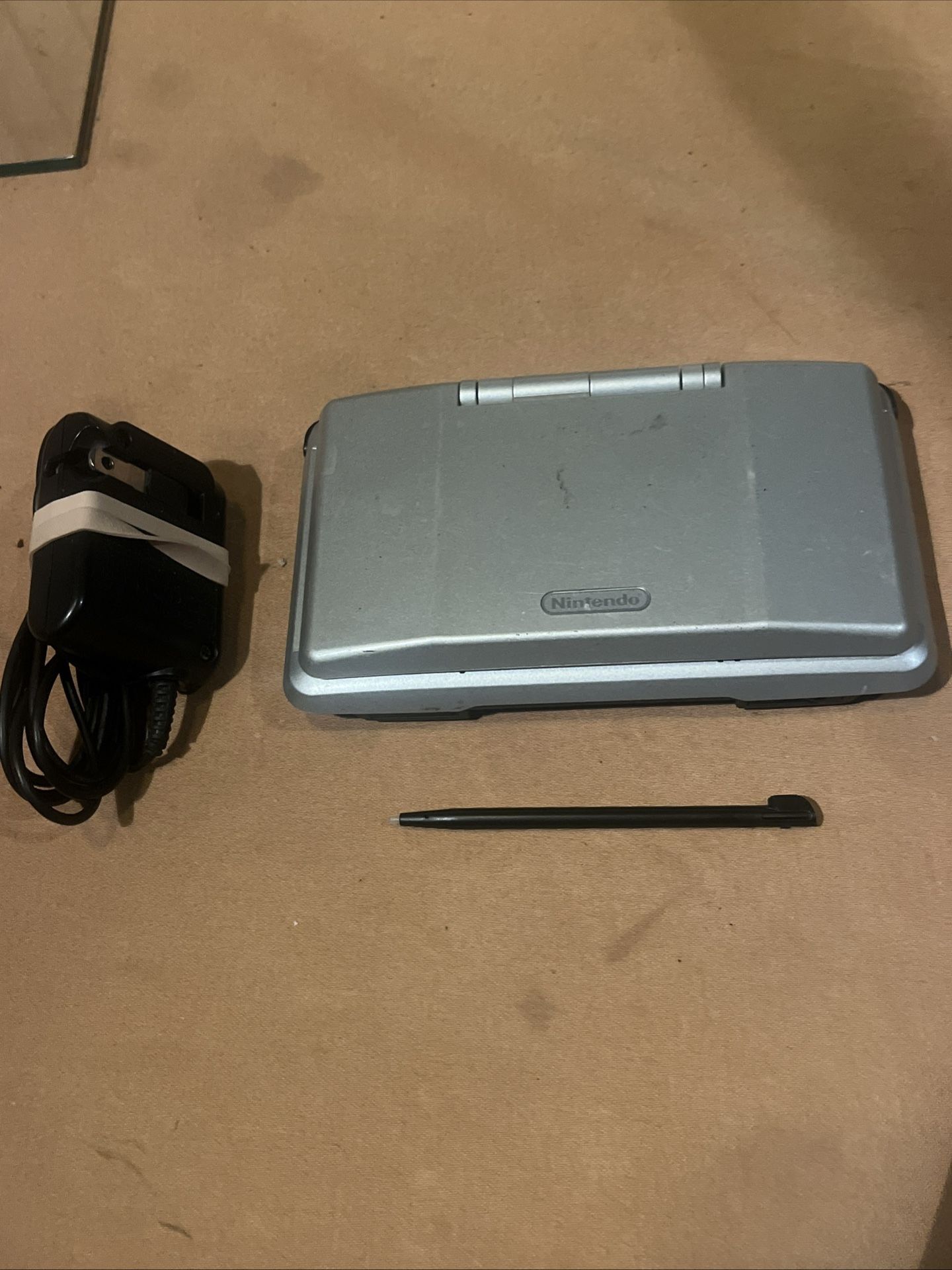 Nintendo DS Original NTR-001 Console w/Charger & Stylus - Silver Tested