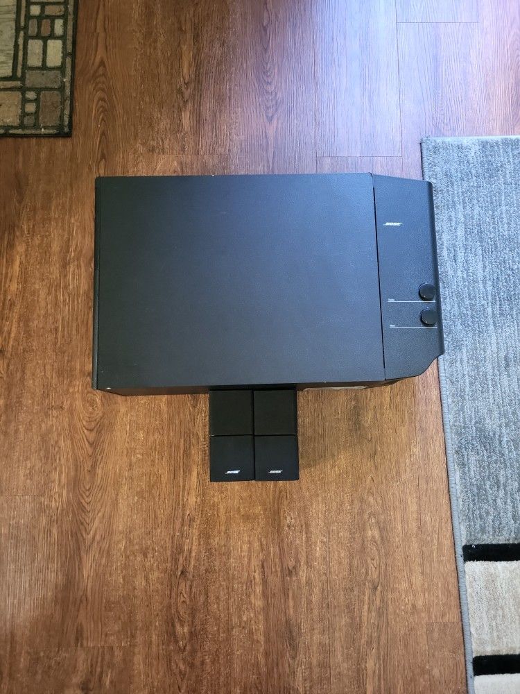 Bose Acoutimass 25 Series /w 2 Speakers