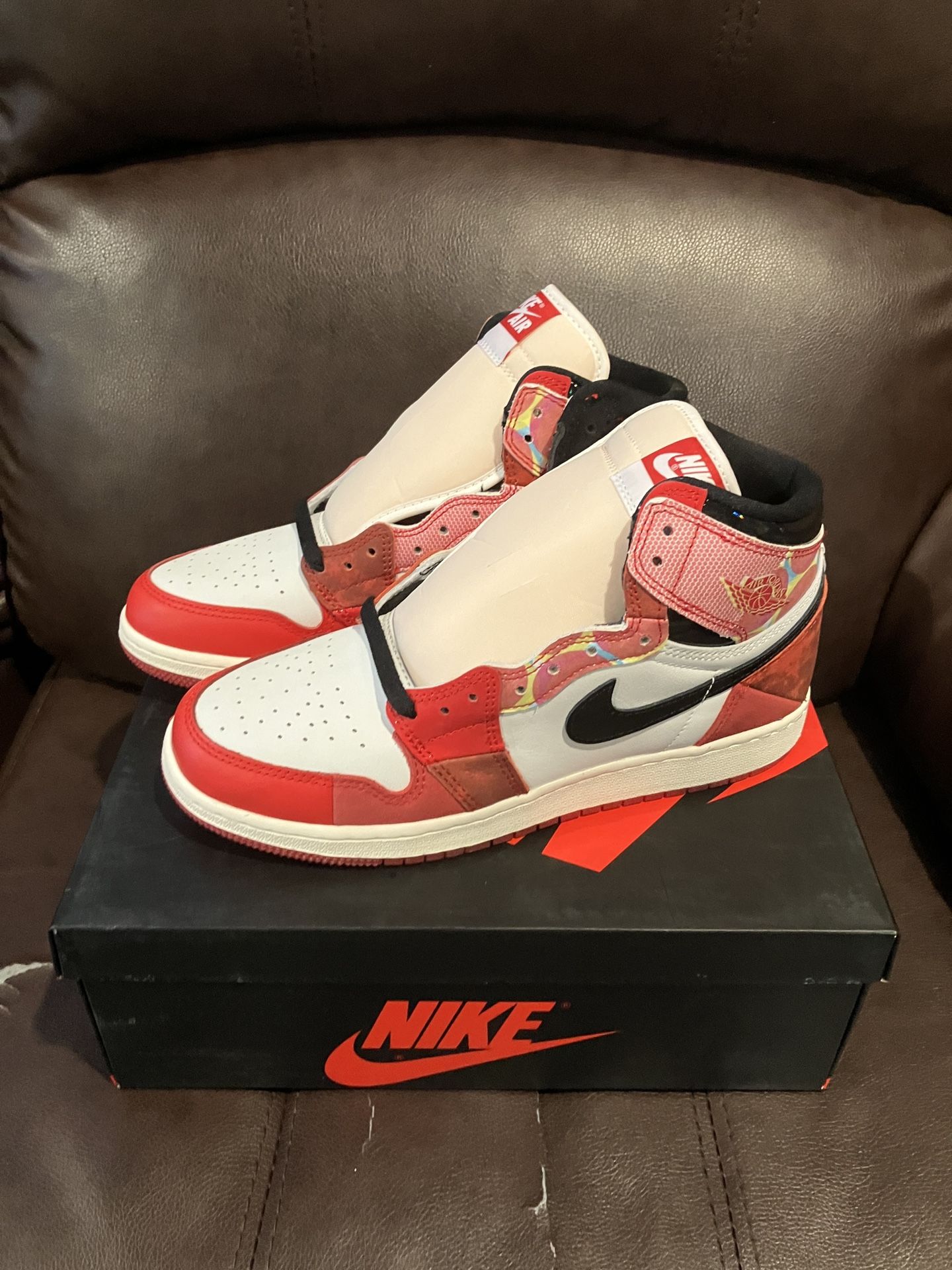 Nike Air Jordan 1 Retro High OG Size 6Y And 4Y