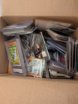 100s of sports cards NFL MLB NBA
