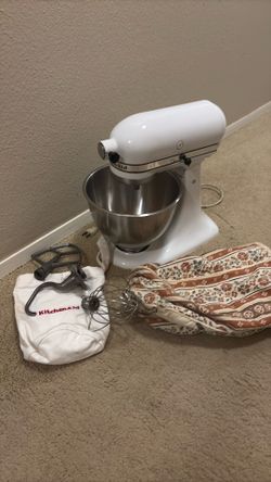 Kitchenaid 4.5 quart tilt-head mixer