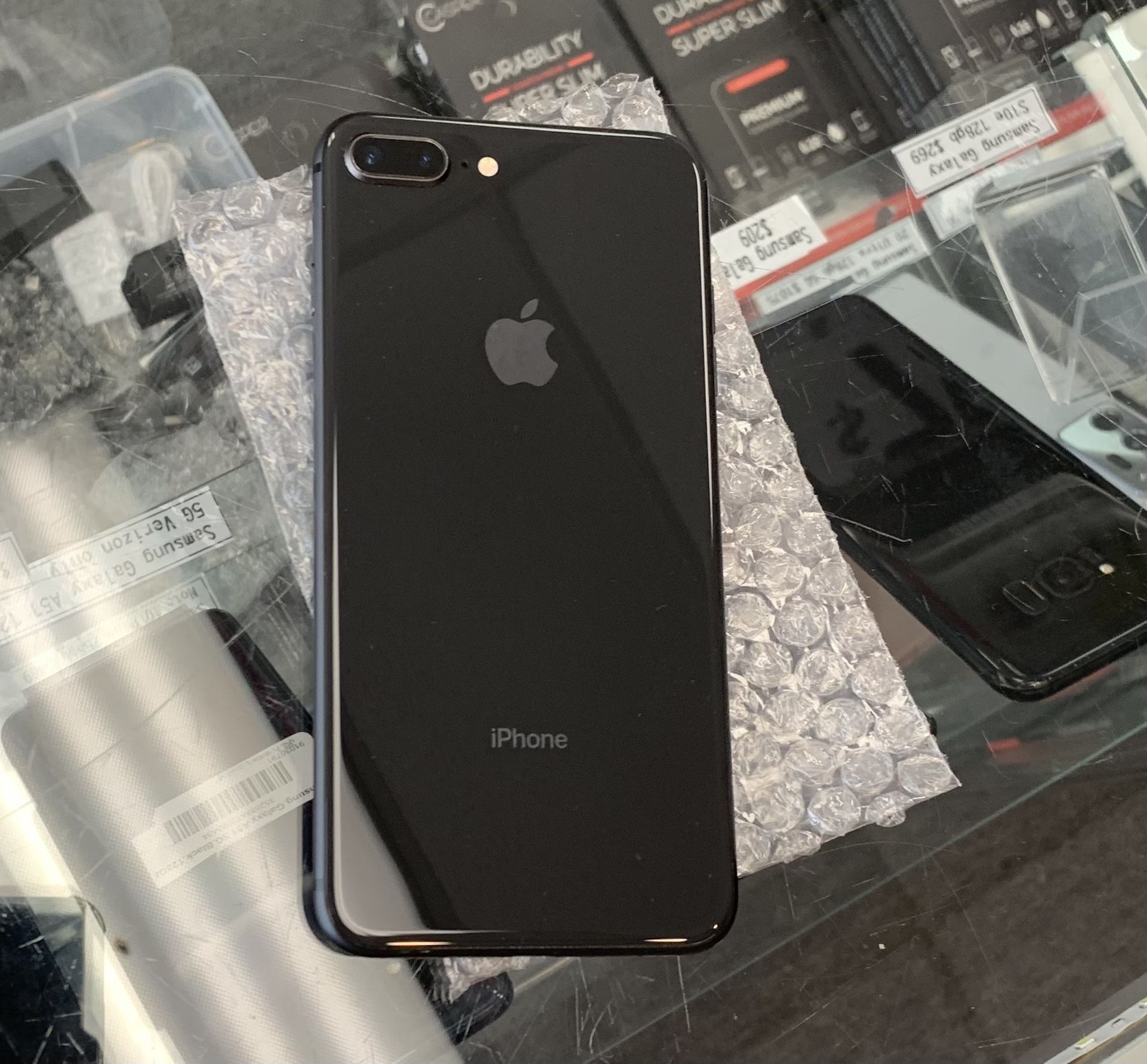 iPhone 8 Plus 64gb Unlocked