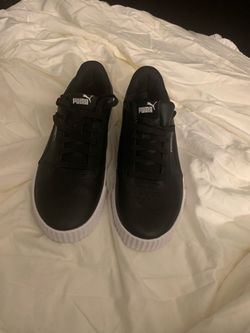 New ladies puma’s size ten (10)