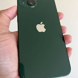iPhone 13 , Unlocked   for all Company Carrier ,  Excellent Condition Like New 