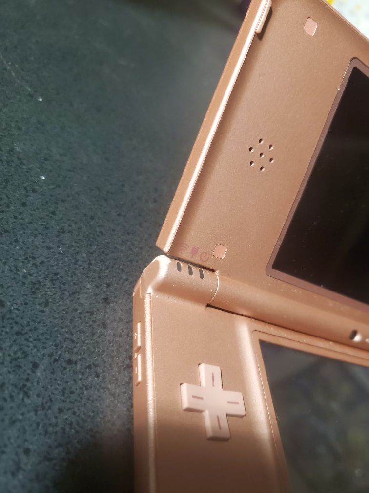 NINTENDO DSI XL, ROSÉ/PINK BUNDLE