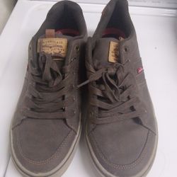 Zapatos Levis de Honbre Numero  8,5