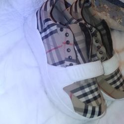 BURBERRY SHOES SIZE 8.5