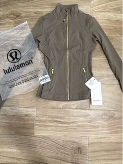 Lululemon define jacket size 2