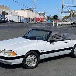 1989 Ford Mustang