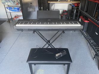 Like New Keyboard, Stand and Bench