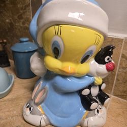 Tweety Bird  Cookie Jar By Gibson