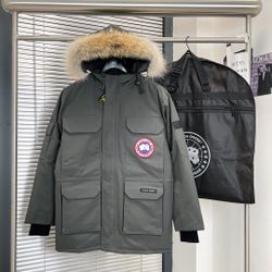Canada Goose Adventure Pike Down Jacket Grey Size: XS-XXL