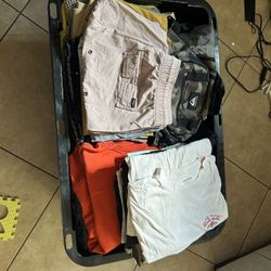 Ropa usada Y Algunas Nuevas En Buenas Condiciones 