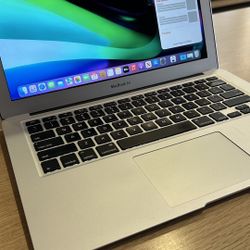 Apple MacBook Air 13” I5/8GB/256GB SSD $200