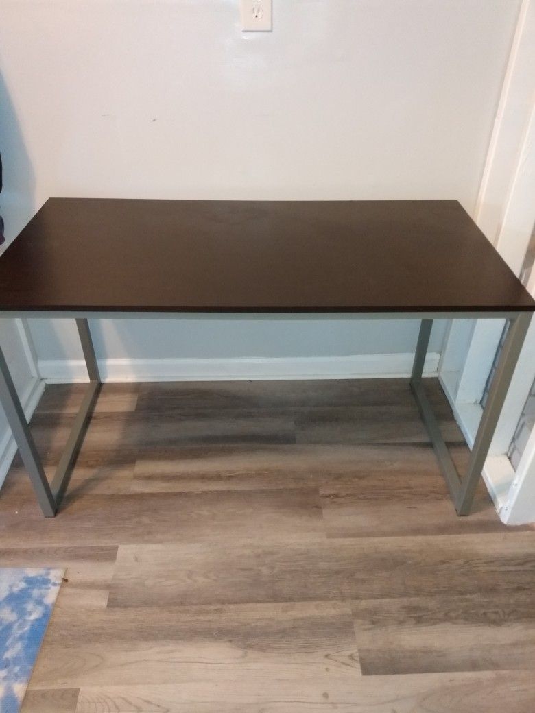 Gently Used Table/Desk Espresso Brown