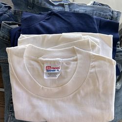 Men’s Work Clothes 2 Jeans 42x30 and 2 Tees XL