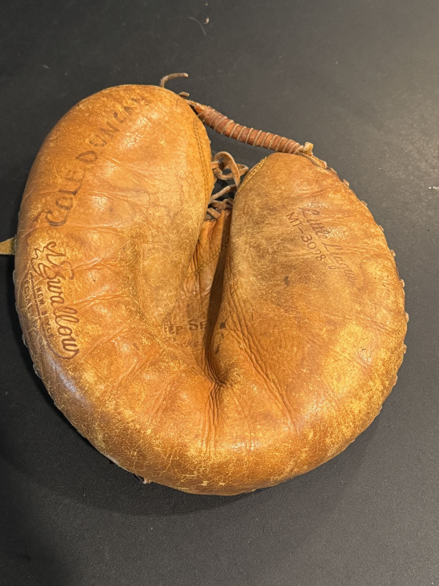 Vintage Swallow New Style Special Made Catchers Mitt MY3098. Deep Set Pocket. Marked Little league Made in Japan. Has faded name written in black mark