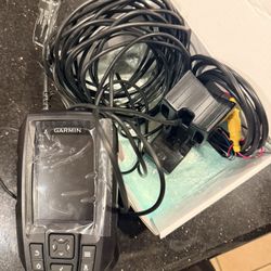 Garmin STRIKER 4 With GPS And Garmin Dual-Beam Transducer