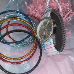 Elastic  Wristlet Watch With Bracelets GIFT SET BAG